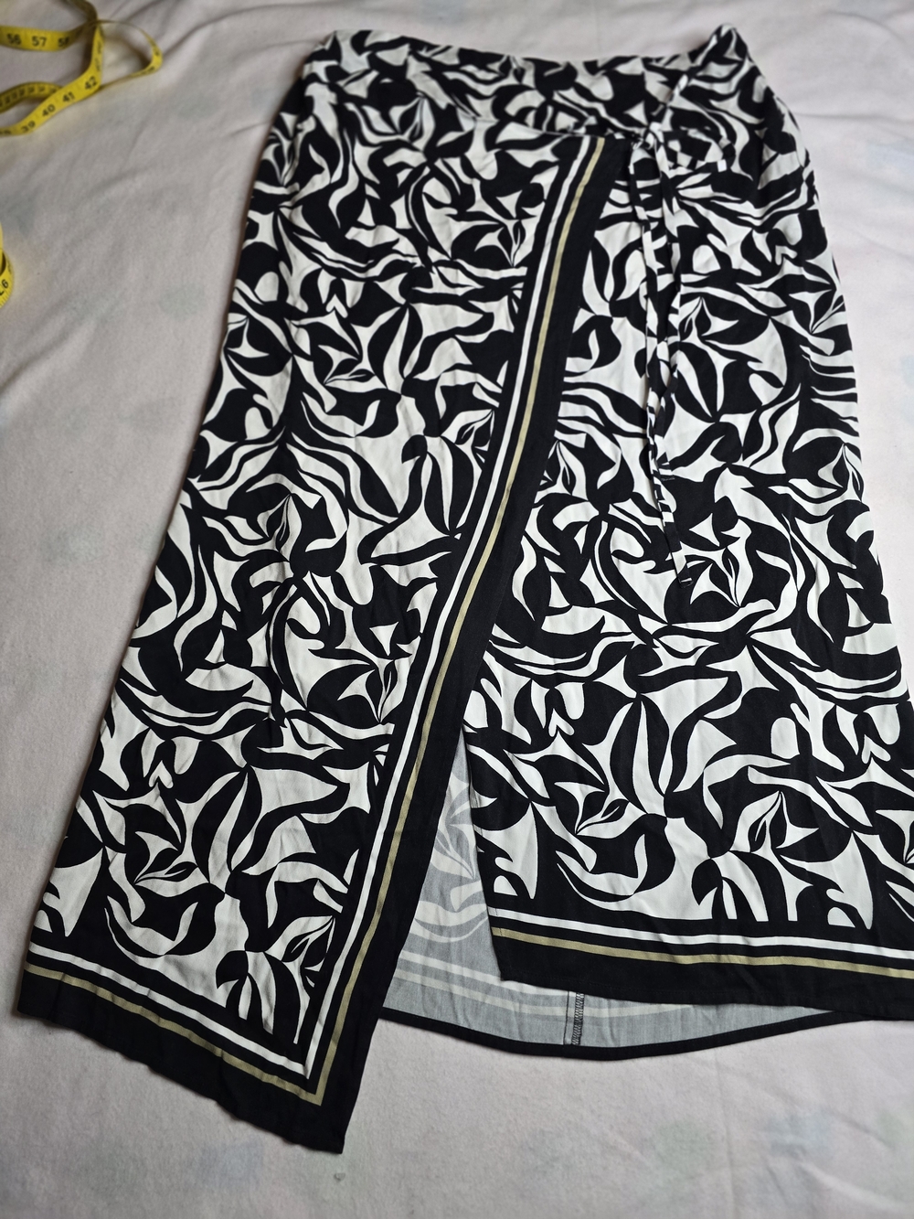 LOFT Black & White Botanical Wrap Midi Skirt - Picture 2 of 8